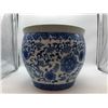 Image 2 : Group of 2 Vases - Approx. 9 1/2 in x 9 1/2in & 15 1/2in x 13 1/2in