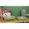 Image 1 : Group of 3 glassware - includes Queen Anne Hors d'oeuvrier Dish/serving bowl & large glass vase