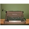 Image 1 : "Royal" Typewriter