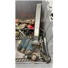 Image 2 : BENCH VICE, CLAMP, HITCH AND BALL AND TOOLS
