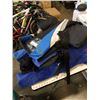 Image 2 : 4 FOLDING CAMP CHAIRS AND 2 LIFE JACKETS