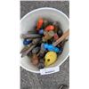 Image 2 : BUCKET OF LARGE SCREWDRIVERS, HAMMER AND MORE