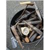 Image 2 : BUCKET OF CHISEL HAMMERS