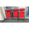 Image 1 : 6 RED FOLDING CHAIRS