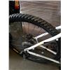 Image 2 : WHITE IRONHORSE BIKE