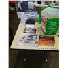 Image 1 : 2 NEW VACUUM SEALERS, HAND CRANK RADIO, PET SCALE AND MORE