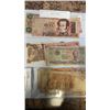 Image 1 : LOT OF WORLD BANK NOTES
