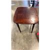 Image 2 : 2 WOOD ENDTABLES AND PLASTIC STOOL