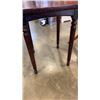Image 3 : 2 WOOD ENDTABLES AND PLASTIC STOOL