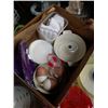 Image 2 : 2 BOXES OF PLASTIC CONTAINERS