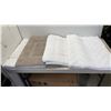 Image 1 : 4 RUBBERIZED BOTTOM BATHROOM MATS