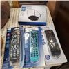 Image 1 : PHILLIPS HD CLASSIC ANTENNA AND 3 PHILLIPS UNIVERSAL REMOTES