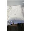 Image 2 : QUEENSIZE MATTRESS PROTECTOR WITH SHEET AND PILLOWCASE SET AND 2 DOWN FILLED PILLOWS WESTEX AND DOWN
