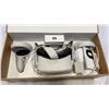 Image 2 : OCULUS QUEST 2 64GB VR HEADSET - TESTED WORKING, RETAIL $349
