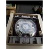 Image 2 : SEIKO ROTATING PENDULUM CLOCK WITH SWAROVSKI CRYSTAL COMPONENTS