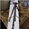 Image 3 : INSIGNIA 58 INCH LIGHTWEIGHT TRIPOD - TESTED WORKING