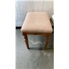 Image 2 : BRASS BENCH WITH GLASS SHELF, WHITE ENDTABLE AND WOOD STOOL
