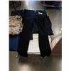 Image 3 : LOT OF PANTS, JEANS - LADIES VARIOUS SIZES AND MENS 30-32