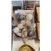 Image 3 : LOT OF GLASS PLATTERS AND DECORATIVE SHELLS