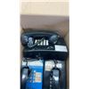 Image 2 : 3 RETRO PUSH BUTTON WALL PHONES