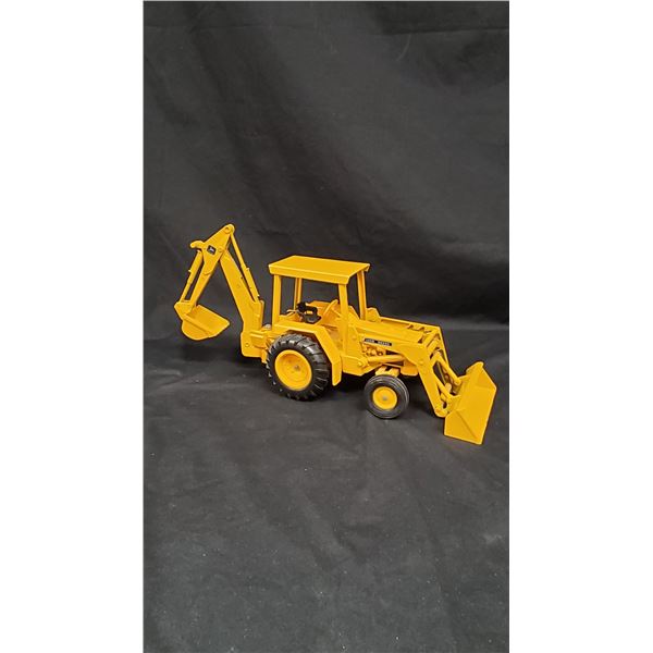 LARGE JOHN DEERE DIE CAST BACKHOE LOADER