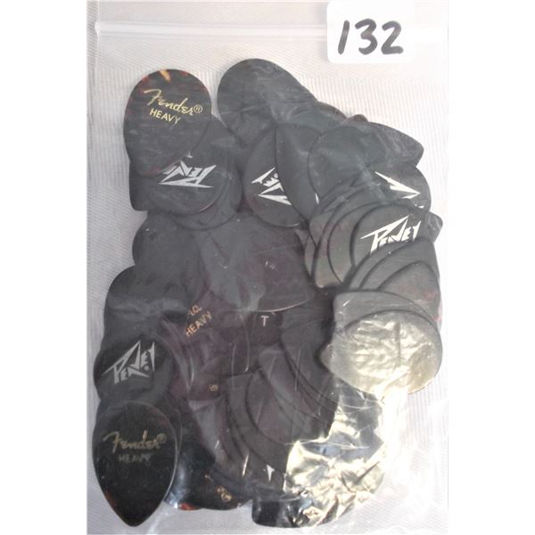 Peavey Guitar Picks - 75 Assorted Teardrop Shaped