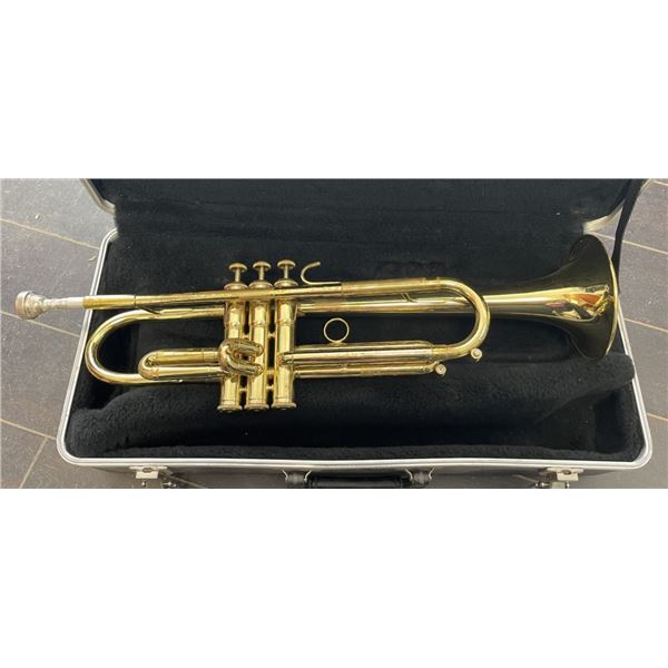 Besson Trumpet with case and mouthpiece SN 6096 834397