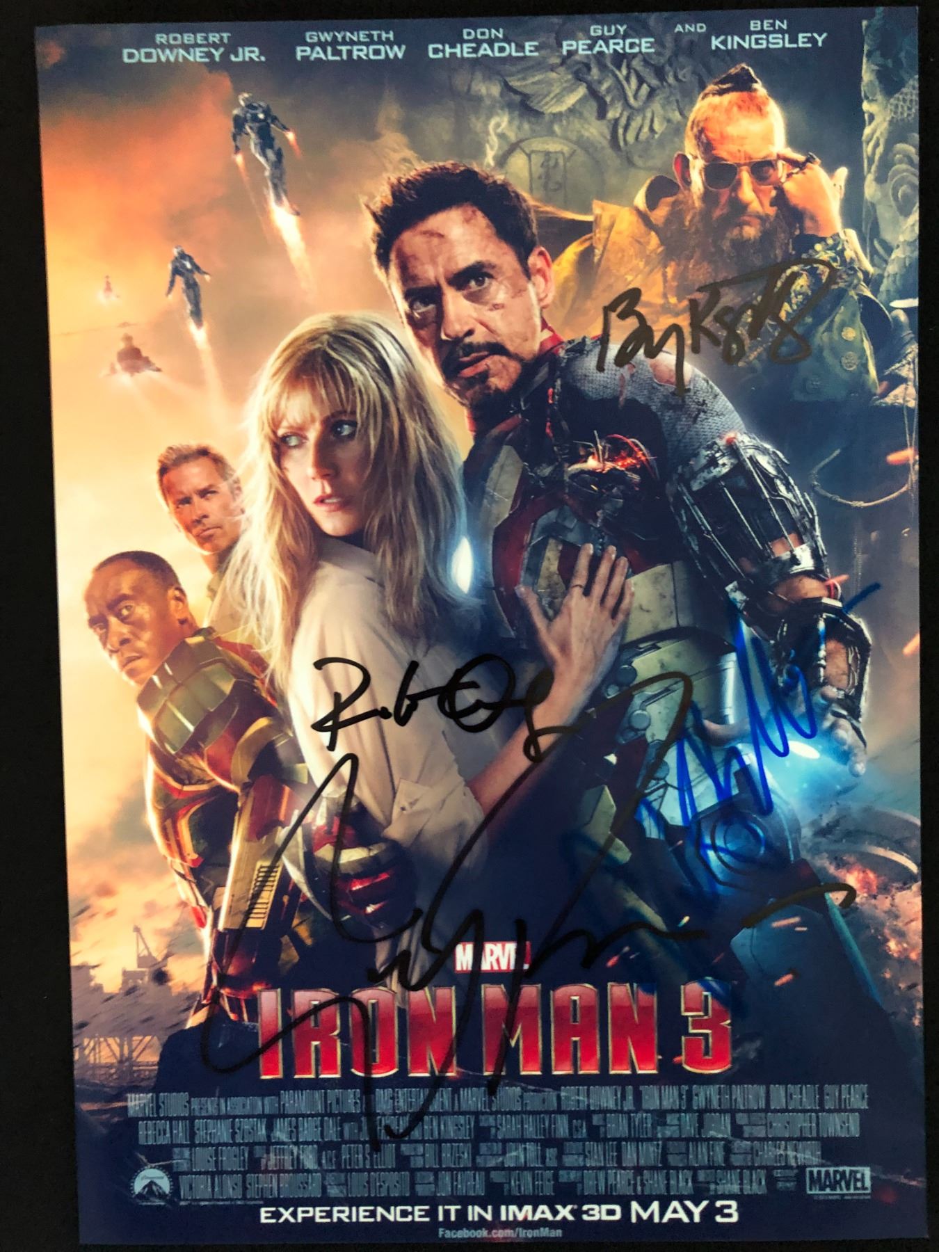 IRON MAN 3 CAST SIGNED 8X10 MOVIE POSTER RA COA IRON MAN 3 CAST SIGNED 8X10 MOVIE POSTER RA COA