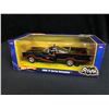 Image 1 : HOTWHEELS 1968 BATMAN TV SERIES 1:18 SCALE BATMOBILE