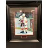 Image 1 : WAYNE GRETZKY SIGNED FRAMED 20 X 28 PHOTO (DGL COA)