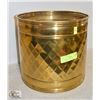 Image 1 : 12" DIAMETER BRASS POT