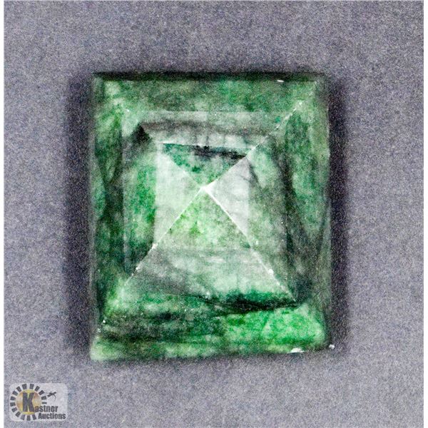 #44-GENUINE GREEN EMERALD GEMSTONE  97CT