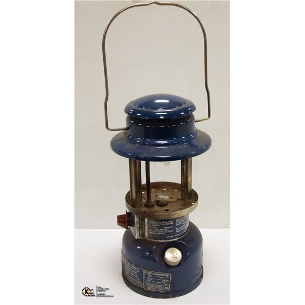 1973 BLUE COLEMAN LANTERN MODEL 321