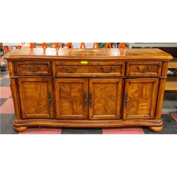 VINTAGE WOODEN SIDEBOARD - HAS VISIBLE WEAR ON TOP