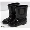 Image 1 : NEW CHILDRENS SIZE 14 RUBBER RAIN BOOTS