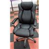 Image 1 : NEW ASSEMBLED DELUXE HYDROLIC LIFT OFFICE CHAIR