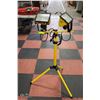 Image 1 : DOUBLE HALOGEN WORKLIGHT ON TRIPOD