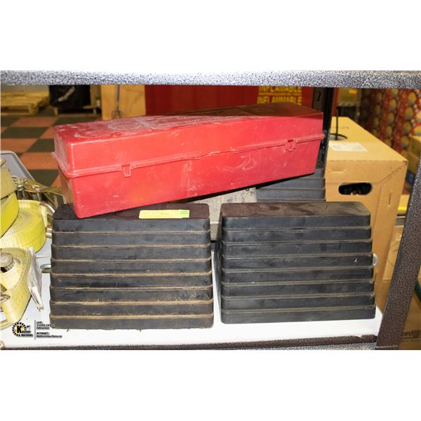 LOT OF 4 WHEEL BLOCKS + REFLECTOR KIT IN CASE