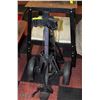 Image 1 : GOLF BAG CADDY