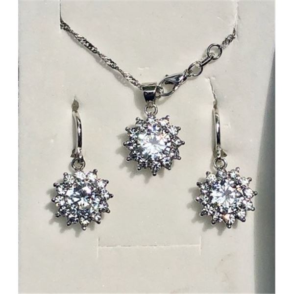 Multiple Crystal Sunflower Shaped Matching Earring & Necklace Set.