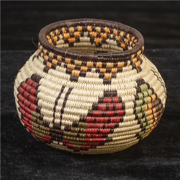 Darien Rain Forest Wounaan Figural Basket