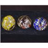 Image 2 : 3 Art Glass Paperweights