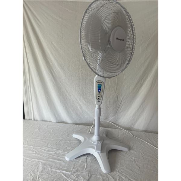 QuietSet Fan with remote