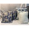 Image 1 : Throw pillows