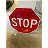 Image 1 : Stop sign