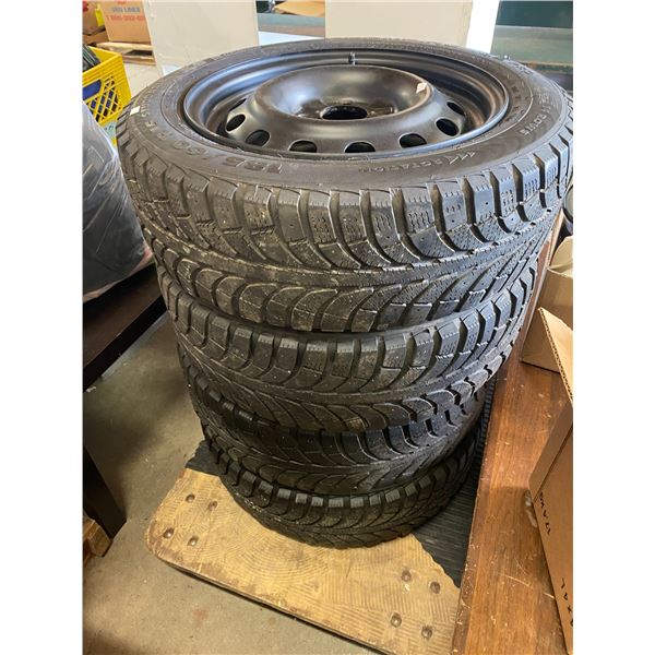 Tires on rims 185/60 R15