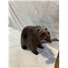 Image 2 : Bear carving