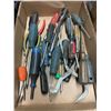 Image 1 : Assorted tools