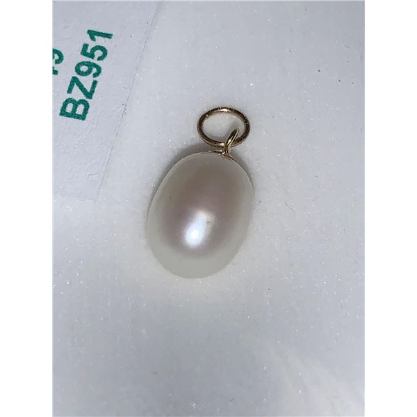 14K Yellow Gold Fresh Water Pearl Pendant (~Size )(Ring is resizable for $40) (~length inches), Sugg