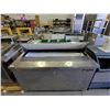 Image 5 : True Model TSSU-60-16 - 60 Inch double door sandwich refrigerated prep table